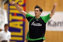 Kriens-Spieler Luca Spengler jubelt nach einem Treffer. (Bild: Philipp Schmidli)