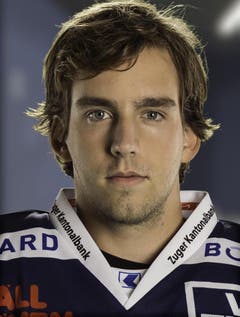 Samuel Erni, Note 4 Bis zum Nationalmannschaftsaufgebot im Februar aufstrebend, danach indes sehr fehlerhaft. Im Playoff schwach. Quali: 47 Spiele, kein Tor/4 Assists, 20 PIM, Plus-1-Bilanz. Playoff: 4 Spiele, kein Tor/ 1 Assist, 2 PIM, ausgeglichene Bilanz. (Bild: PD)