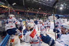 Der ZSC feiert den Sieg in der Verlängerung. (Bild: Urs Flueeler / Keystone (Zug, 20. März 2018))