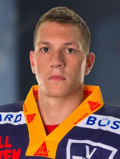 # 70 Yannick Blaser, Note 3,5 Der Einsatz stimmt, aber auch im siebten EVZ-Jahr sind seine Schwächen punkto Tempo und Spielintelligenz augenfällig. Wird keinen Vertrag mehr erhalten. 14 Spiele, kein Tor/1 Assist, Minus-2-Bilanz, 8 Strafminuten. (Bild: PD)