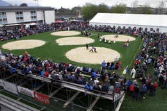 3000 Zuschauer kamen nach Baar. (Bild: Werner Schelbert / Neue ZZ)