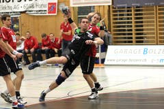Andraz Podversic setzt sich gegen Oliver Scheuner durch. (Bild: Roger Zbinden/Neue LZ)