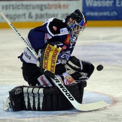 EVZ-Torhüter Sandro Zurkirchen. (Bild: Keystone)