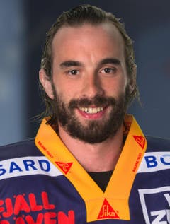 #6 Tim Ramholt, Note 5,5 Nur Beat Forster (HCD) weist eine bessere Plus/Minus-Bilanz aus als der Zürcher. Sehr zweikampfstark und fokussiert, kann jeden Gegner neutralisieren. 24 Spiele, 3 Tore/4 Assists, Plus-16-Bilanz, 16 Strafminuten. (Bild: PD)