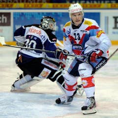 Tommi Santala (rechts) gegen Jussi Markkanen. (Bild: Keystone)