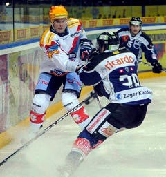 Patrick Oppliger (rechts) gegen Tommi Santala. (Bild: Keystone)