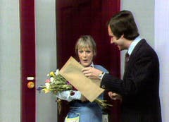 Start von «Schweizer Lacher» im Jahr 1995: Ursula Schaeppi und Kurt Felix. (Bild: SRF)