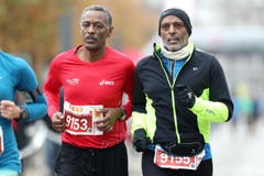 Die Läuferinnen und Läufer sind unterwegs (Bild: Philipp Schmidli/LZ)