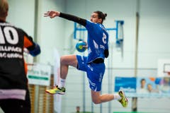 Luca Spengler vom HC Kriens-Luzern beim Abschluss. (Bild: Dominik Wunderli / Neue LZ)