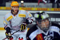 Tony Salmelainen von Genf und Matthias Rossi vom EVZ (Bild: Keystone)