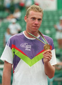 Marco Rosset, Gold im Tennis Einzel, 1992 in Barcelona, nach Sieg im Final gegen Jordi Arese (7:6, 6:4, 3:6, 4:6, 8:6). (Bild: Keystone / Str)