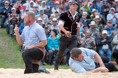 Andreas Ulrich, links, und Marcel Kropf im 4. Gang. (Bild: Urs Flüeler, Keystone / Rigi Staffel, 09.07.2017)