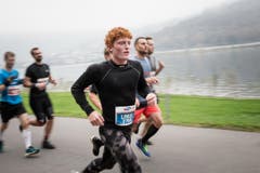 Die Läuferinnen und Läufer sind unterwegs (Bild: Manuela Jans-Koch/LZ)