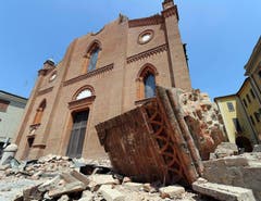 Der Dom in Mirandola hielt dem Beben nicht stand. (Bild: Keystone)