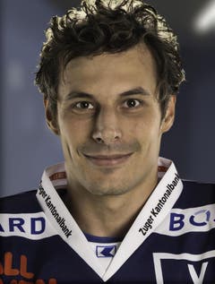 Fabian Sutter, Note 4 Seine fünfte und letzte EVZ-Saison war nicht seine beste. Zuverlässig, aber er tauchte erneut zu oft ab. Quali: 50 Spiele, 9 Tore/9 Assists, 14 PIM, Plus-11-Bilanz. Playoff: 6 Spiele, kein Tor/ 1 Assist, 4 PIM, ausgeglichene Bilanz. (Bild: PD)