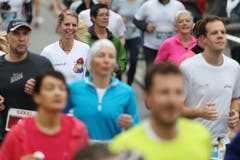 Die Läuferinnen und Läufer sind unterwegs (Bild: Philipp Schmidli/LZ)