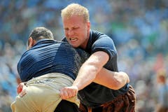 Verbissener Kampf: Mario Thürig (R) kämpft im 3. Gang gegen Mathias Siegenthaler (L) (Bild: Swiss-Image)
