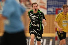 Yves Mühlebach freut sich über einen HCK-Treffer. (Bild: Roger Zbinden/Neue LZ)