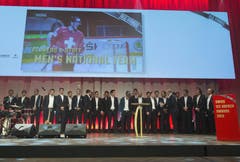 Das Nationalteam selbst wurde mit dem «Hockey Award» für «ausserordentliche Leistungen auf internationaler Ebene» geehrt. (Bild: Keystone)