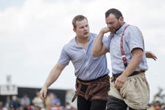 Christian Schuler (links) und Stefan Gasser im 4. Gang. (Bild: Keystone / Alexandra Wey)