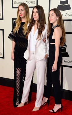 Von links: Este Haim, Danielle Haim und Alana Haim von der Band Haim. (Bild: Keystone)