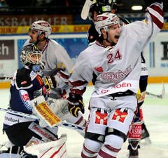 Der Genfer Samuel Fritsche jubelt. (Bild: Keystone)