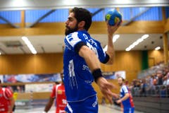 Filip Gavranovic vom HC Kriens-Luzern beim Abschlussversuch. (Bild: Nadia Schärli / Neue LZ)
