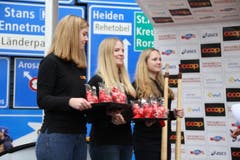 Die Ehrendamen stehen bereit. (Bild: Ramona Geiger/ Claude Hagen/LZ)
