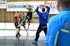 Pascal Willisch erzielt einen Treffer. (Bild: Remo Nägeli / Neue LZ)