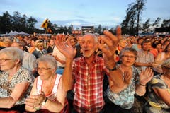Stimmung am 12. Volksschlager auf dem Heitere. (Bild: Eveline Beerkicher/Neue LZ)