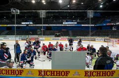 Der EVZ bestreitet bis zum Saisonauftakt acht Testspiele. (Bild: Roger Grütter/Neue LZ)