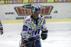 EIHOCKEY-SPIEL VOM 23. NOVEMBER 1999, EVZ - FRIBOURG. PAUL DI PIETRO(EVZ). (NEUE ZZ/ANA CRUZ) (Bild: Neue LZ)