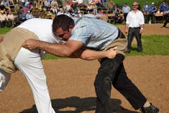Der Lungerer Eidgenoss Peter Imfeld (rechts) in Aktion. (Bild: Robert Hess (Neue OZ))
