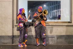 Fasnachtsauftakt 2018 mit der Aguggete beim Vadian Denkmal in der Stadt St. Gallen (Bild: Urs Bucher)