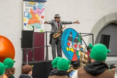 Bohl vor dem Waaghaus Start St.Galler Fasnacht 2018 mit Guggen und Plakatenthüllung. (Bild: Hanspeter Schiess)