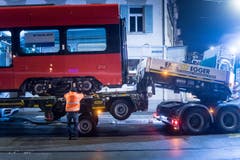 Appenzeller Bahnen laden neues Rollmaterial in St.Gallen ab. (Bild: Michel Canonica)