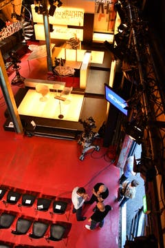 18.56: Immer wieder gibt es etwas zu besprechen. (Bild: Manuel Nagel)