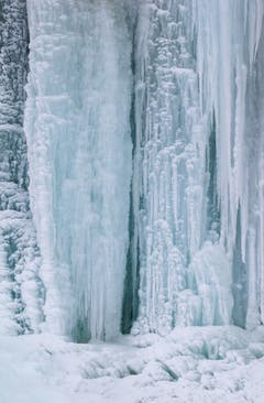 Eisskulptur beim Leuenfall AI (Bild: Gust Ledergerber)
