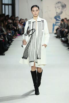 Die Herbst- und Winterkollektion 2018 von Akris, präsentiert an der Pariser Fashion Week. (Bild: Akris)