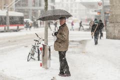 Wetterbilder, Schnee rund um den Hauptbahnhof St. Gallen. (Bild: Hanspeter Schiess)