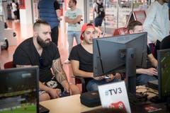 St. Gallen Winkeln - Fifa-SM-Qualifiaktion im Mediamarkt St.Gallen Fussball Gamer im Einsatz (Bild: Ralph Ribi)
