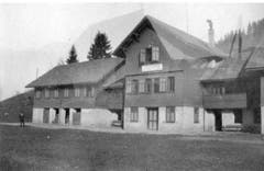 Hedwig Halter war Lehrerin der Gesamtschule Eigental vom Frühling 1918 bis zu ihrem frühen Tod. Ende Mai 1920 erkrankte sie an einer Blinddarmentzündung, deren Gefährlichkeit sie zu spät realisierte. Sie starb erst 21jährig am 8. Juni 1920 im Kantonspital Luzern.Christine Rüedi-Halter (Bild: ?)