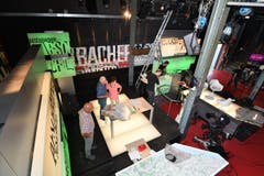 15.27: Emsiges Treiben am Nachmittag vor der Aufzeichnung in der Labor-Bar in Zürich. (Bild: Manuel Nagel)