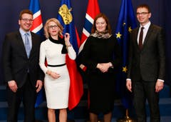 Jackie-Kennedy-Stil für das EWR-Ministertreffen in Brüssel im November 2017. (Bild: EPA/OLIVIER HOSLET)