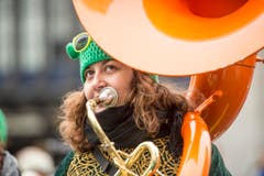 Bohl vor dem Waaghaus Start St.Galler Fasnacht 2018 mit Guggen und Plakatenthüllung. (Bild: Hanspeter Schiess)