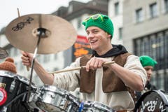 Bohl vor dem Waaghaus Start St.Galler Fasnacht 2018 mit Guggen und Plakatenthüllung. (Bild: Hanspeter Schiess)