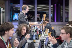 Michel Canonica / Tagblatt Start Hack IT-Studenten aus aller Welt coden und programmieren 35 Stunden lang am Stück. Veranstaltungsort: Universität St. Gallen HSG 9000 Sankt Gallen, Schweiz (Bild: Michel Canonica)