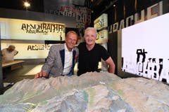 21.01: Noch ein Erinnerungsfoto mit dem Gastgeber... (Bild: Manuel Nagel)