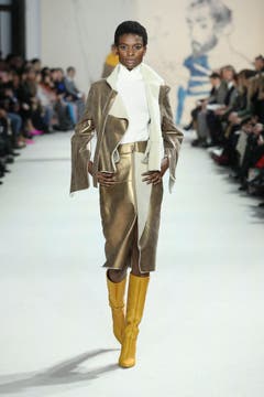Die Herbst- und Winterkollektion 2018 von Akris, präsentiert an der Pariser Fashion Week. (Bild: Akris)
