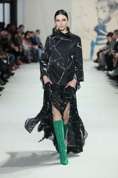 Die Herbst- und Winterkollektion 2018 von Akris, präsentiert an der Pariser Fashion Week. (Bild: Akris)